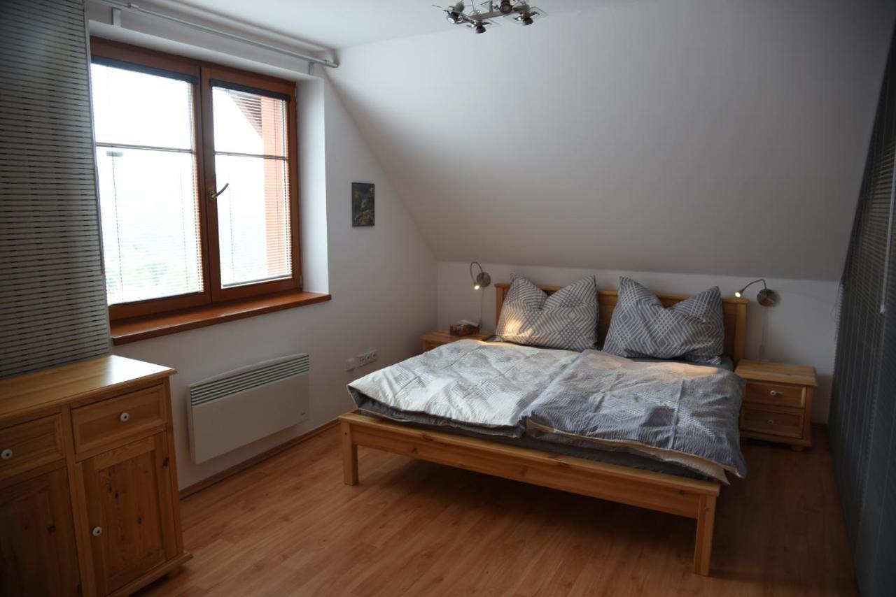 Apartman Mezi Kopci - Mid Hills Apartment Roudnice Ngoại thất bức ảnh